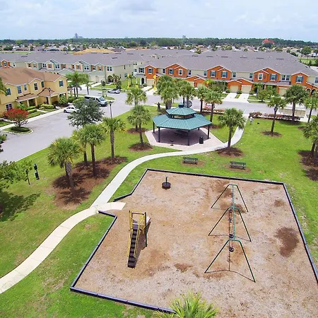 Four Bedrooms Townhome 5122